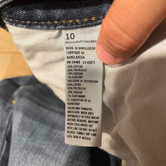 American Eagle Women’s Artist stretch jeans. Medium blue faded. Size 10 - Picture 3 of 4